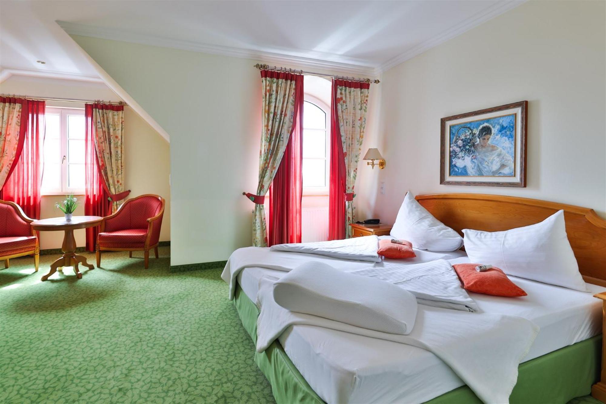 Kurhaus Dr. Petershofer Hotel Wolfsegg am Hausruck Exterior photo